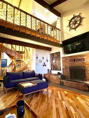 Living room. (3)