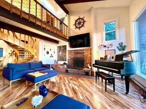 Living room. (1)