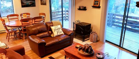 Living room/ Dinning room