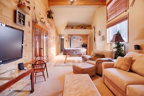 Pioneer 1, Upstairs Family and Game Room