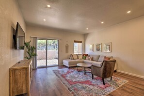 Living Room | Free WiFi