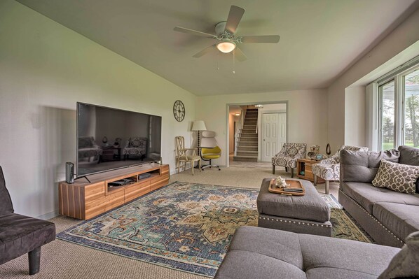 Bridgman Vacation Rental | 4BR | 3.5BA | 2,500 Sq Ft | 2 Stories