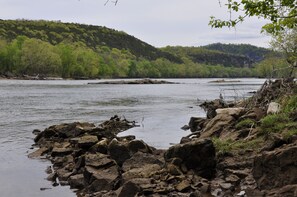 Walk in river access