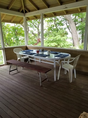 Outdoor dining