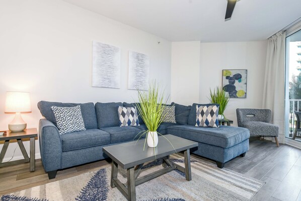 The Palms of Destin 2309 - Living Area