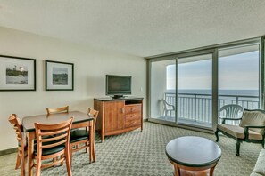 Spacious and modern condo 