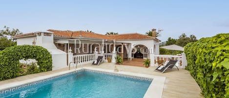 Villa Eden Alhaurín de la Torre by Ruralidays