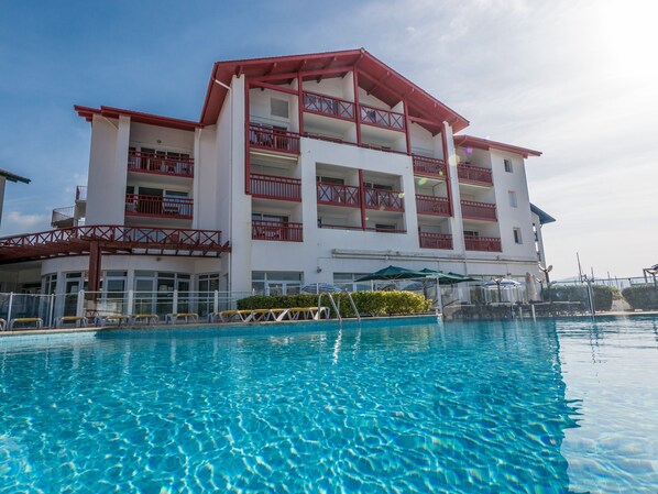 Welcome to the Appart-Hôtel Mer & Golf Hendaye - Residence Sokoburu!