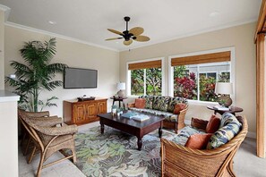 Regency Villas 111 Living Room