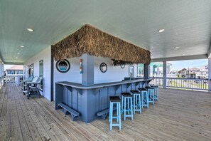 Wraparound Deck | Upper Tropical Bar