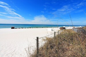 Lovely Panama City Beach  a short walk