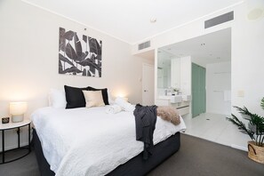 Master bedroom with private en-suite bathroom