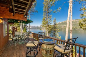 Deck with firepit