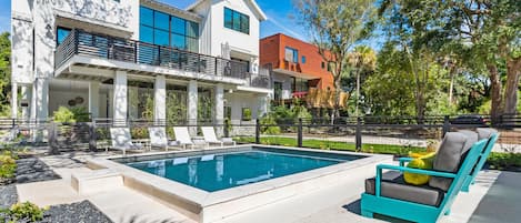 Luxurious Private Pool at The Ohana House