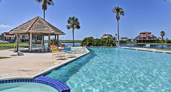 Community pool