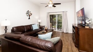 Living Room with pull out couch 