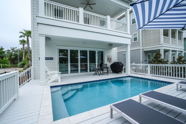 Private pool!