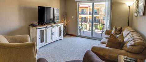 Lake Havasu City Vacation Rental | 1BR | 1BA | 672 Sq Ft | Step-Free Access