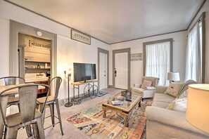 Living Room | Smart TV
