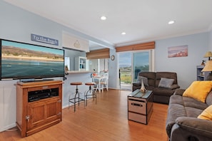 third floor condo with views of the beach and the mountains