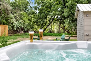 Bain à remous extérieur