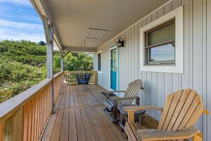 Front deck