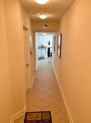 Ring Doorbell for food deliveries & Hallway to your Beach Experience!
