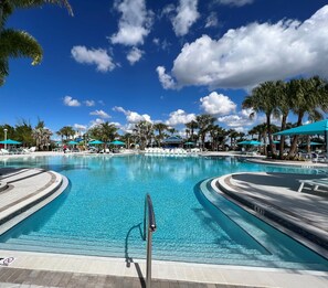 Aloha Clubhouse Pool - Aloha Clubhouse Pool