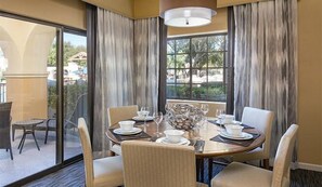 legacy-family-suite-dining-area-664x386_enhanced