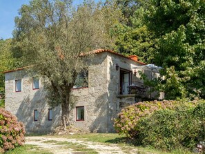 Plante, Bâtiment, Fenêtre, Ciel, Maison, Arbre, Paysage Naturel, Herbe, Paysage