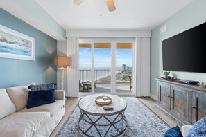 Living Area with Gulf Views