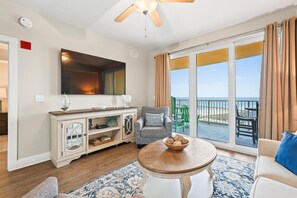 Living Area with Gulf Views