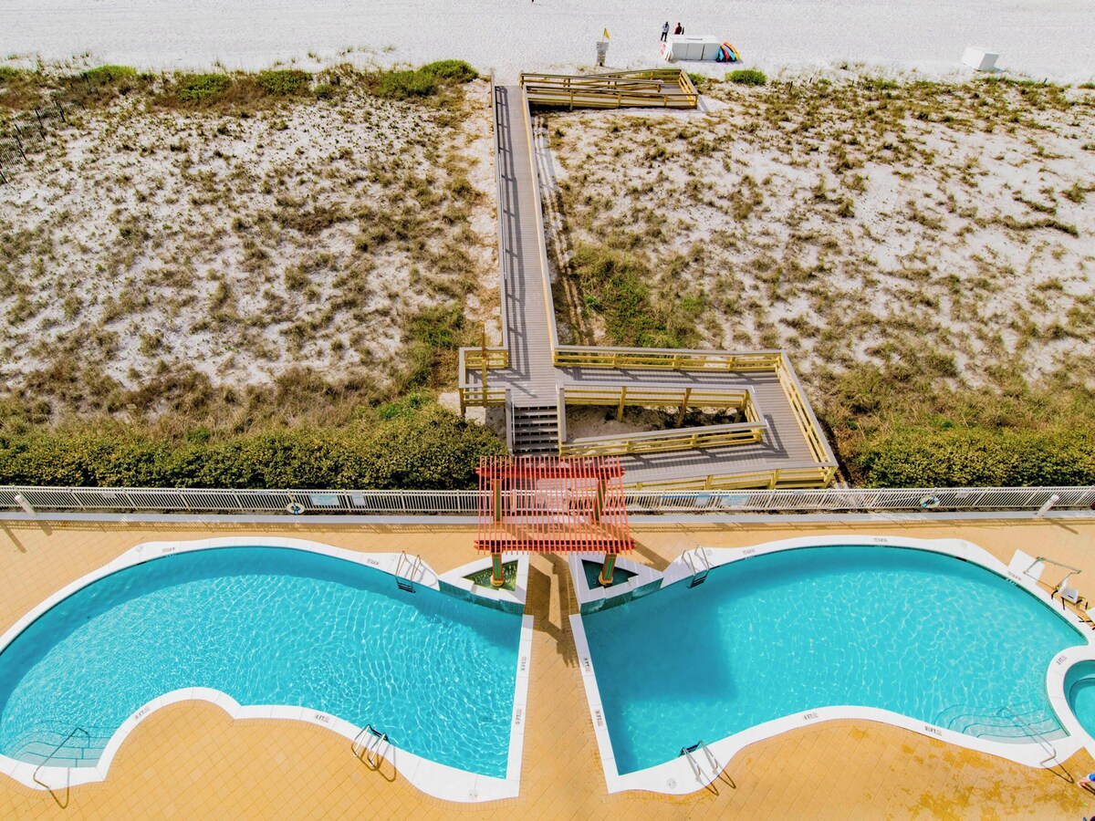 The Pearl of Navarre #1304 – Gulf Front Condo!