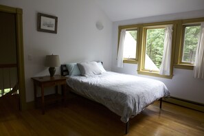 Guest bedroom 2