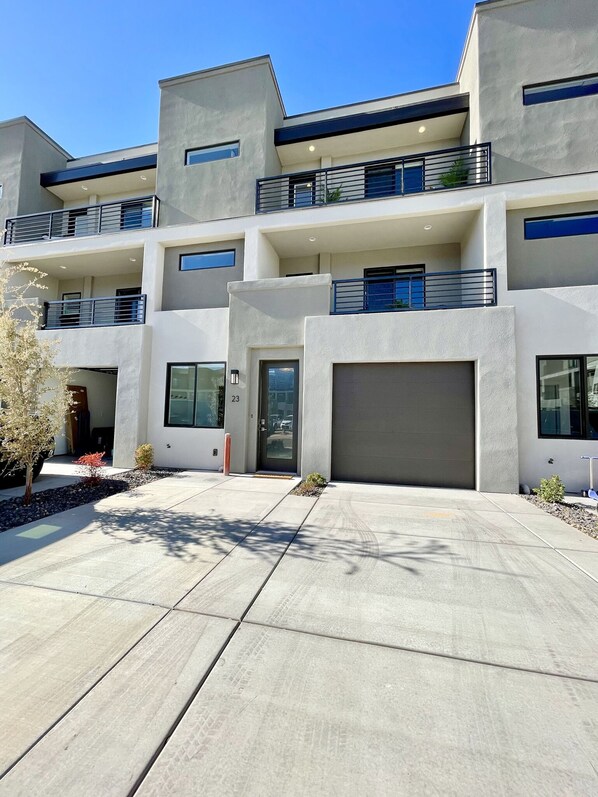 Front of townhome