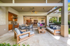 Lanai time!