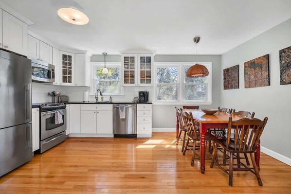 Kitchen and Dinning Area