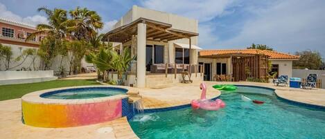 5BR Villa with Amazing Views, Sauna & Private Pool (3805)