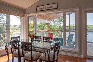 Dinning with Lake View