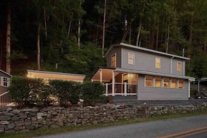 Welcome to Cool Creek Cottage!