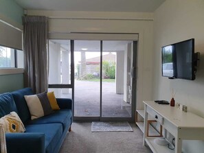 Mount Maunganui Studio (855)