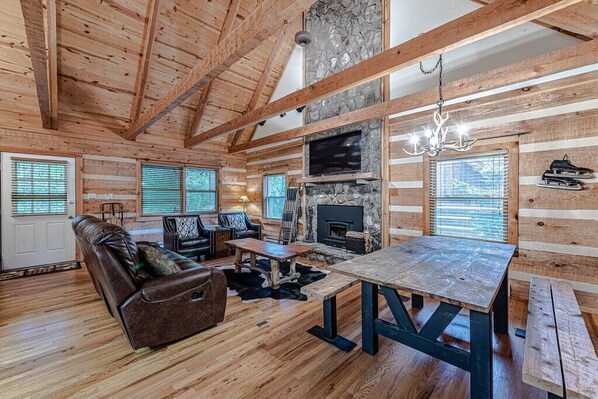 Open floorplan with wonderful Cabin Design.