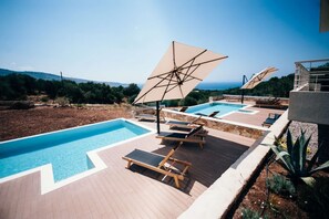 Exterior view Pool # Kassandra