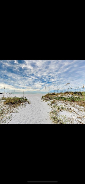 Walking path from the pool to the beach!
