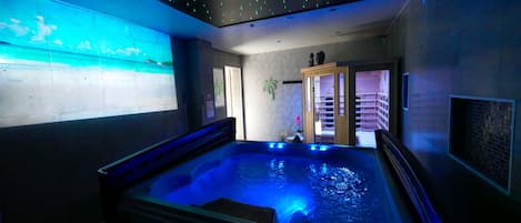 Spa / jacuzzi / sauna relaxation room