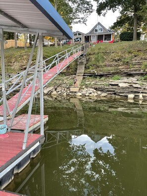 Enjoy the lake from your private dock!
