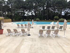 piscine commune avec accès par bracelets