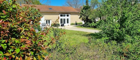 Gite 10 personnes vacances Dordogne - La Petite Clavelie - Périgord vert 04