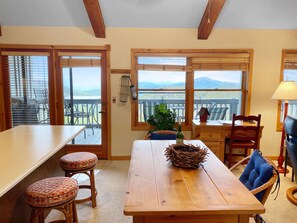Dining area and kitchen island 