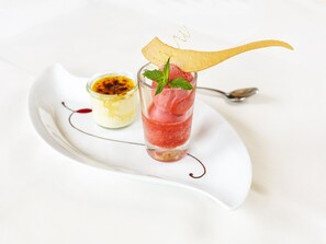 Belchenhotel Jägerstüble, (Aitern), LHS 00491-Dessert